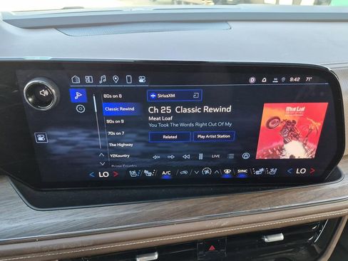 Used 2025 Chevrolet Tahoe High Country w/ Sun And Tow Package image 34