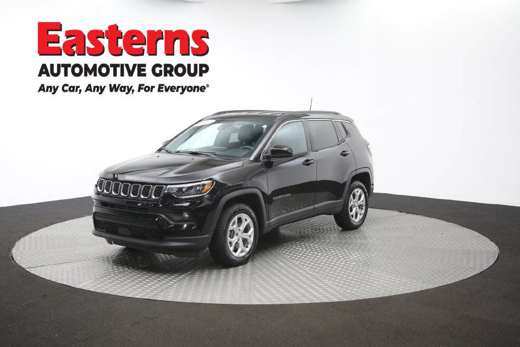 Used 2024 Jeep Compass Latitude AWD/4WD image 57