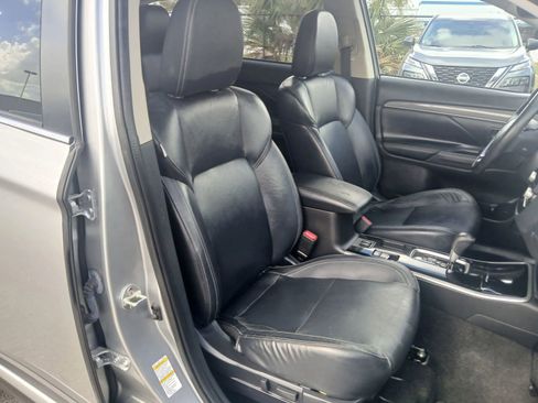 Used 2020 Mitsubishi Outlander SEL image 19