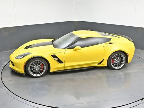 Used 2017 Chevrolet Corvette Grand Sport RWD image 35