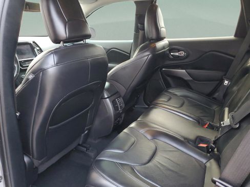 Used 2020 Jeep Cherokee Limited image 6