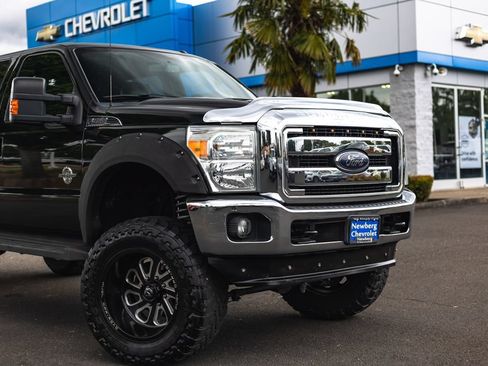 Used 2014 Ford F350 Lariat AWD/4WD image 3