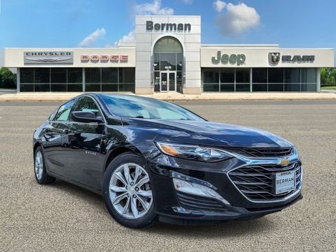 Used 2022 Chevrolet Malibu LT FWD image 2