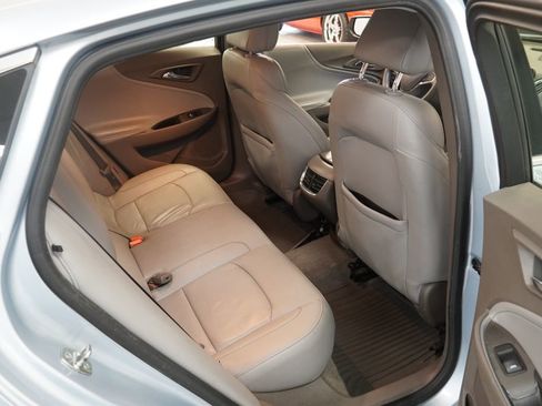 Used 2017 Chevrolet Malibu LT w/ Leather Package image 20