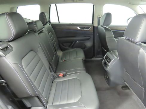 Certified 2024 Volkswagen Atlas SEL image 21