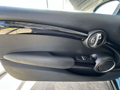 Used 2015 MINI Cooper S image 31