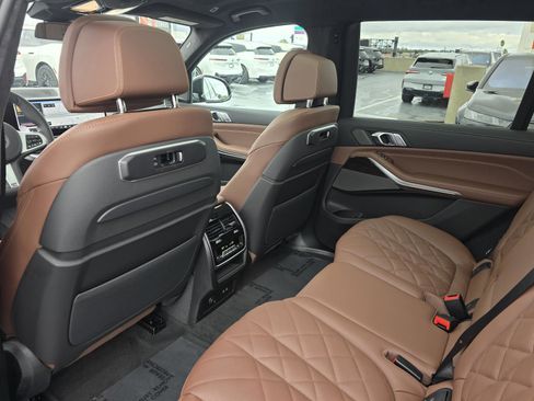 New 2026 BMW X7 xDrive40i w/ M Sport Package image 14