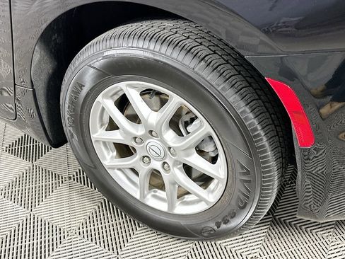 Used 2025 Chrysler Pacifica Select image 39