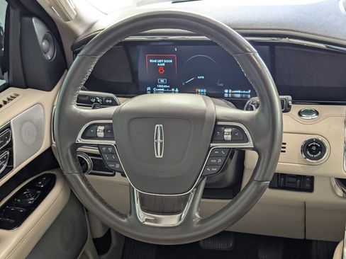 Used 2020 Lincoln Navigator Reserve w/ Equipment Group 208A Reserve image 19