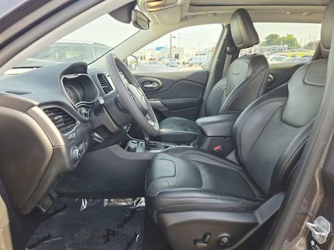 Used 2022 Jeep Cherokee Limited w/ Elite Package AWD/4WD image 9