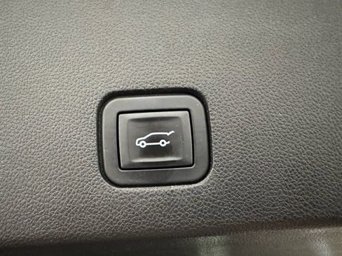Used 2020 Cadillac XT6 Premium Luxury w/ Platinum Package AWD/4WD image 30