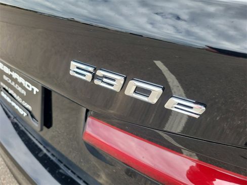 Used 2022 BMW 530e xDrive 530e iPerformance w/ Premium Package image 13