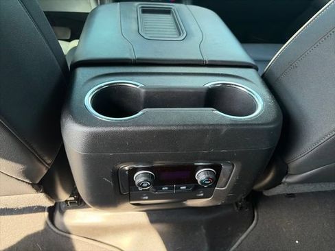 Used 2023 Chevrolet Tahoe Premier AWD/4WD image 13