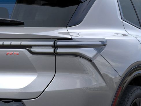 New 2025 Chevrolet Equinox EV RS w/ Convenience Package II FWD image 38