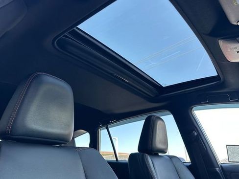 Used 2018 Toyota RAV4 SE w/ Power Extra Value Package FWD image 19