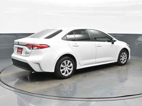 Used 2024 Toyota Corolla LE image 6