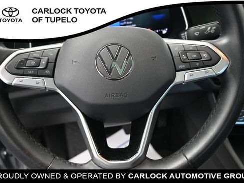 Used 2024 Volkswagen Jetta SE w/ Panoramic Sunroof Package FWD image 22
