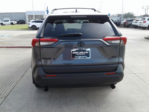 Used 2025 Toyota RAV4 XLE image 6