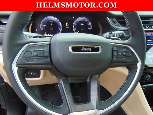 New 2025 Jeep Grand Cherokee Limited RWD image 22