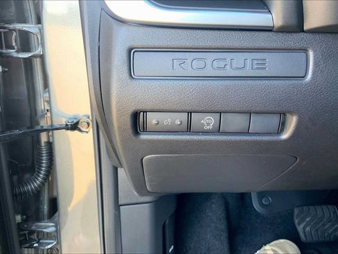 Certified 2025 Nissan Rogue S FWD image 16