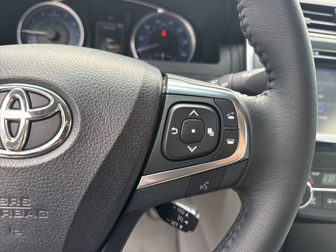 Used 2016 Toyota Camry XLE w/ Moonroof Package FWD image 25