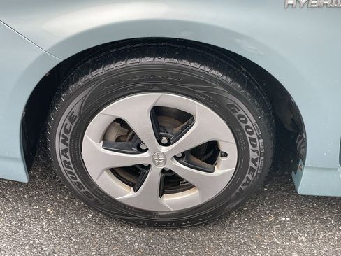 Used 2014 Toyota Prius Three image 26