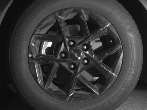 Used 2025 Kia K5 LXS image 12