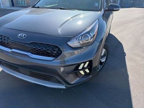 Used 2021 Kia Niro EX FWD image 9