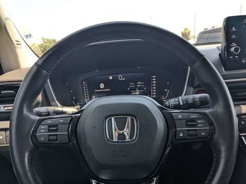 Used 2023 Honda Pilot Elite image 25