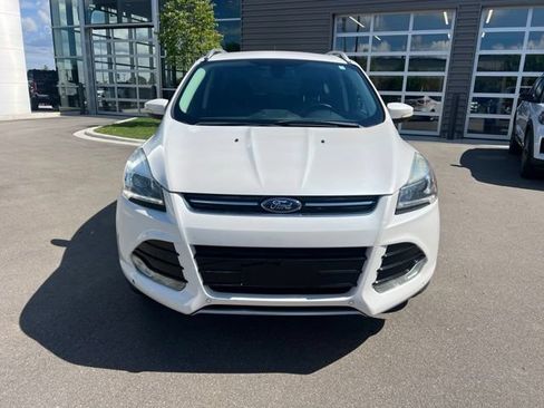 Used 2015 Ford Escape Titanium w/ Equipment Group 301A AWD/4WD image 2
