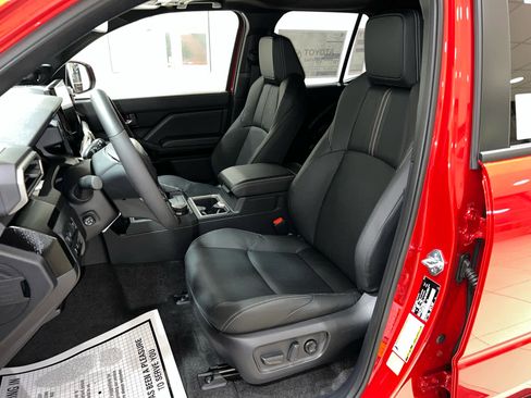 New 2026 Toyota 4Runner Limited AWD/4WD image 11