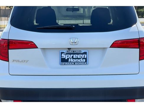 Certified 2017 Honda Pilot EX image 15