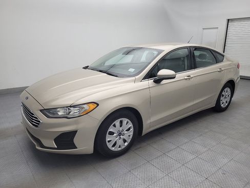 Used 2019 Ford Fusion S FWD image 2