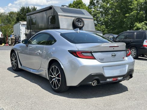 Used 2024 Toyota GR86 Premium w/ Performance Package RWD image 5