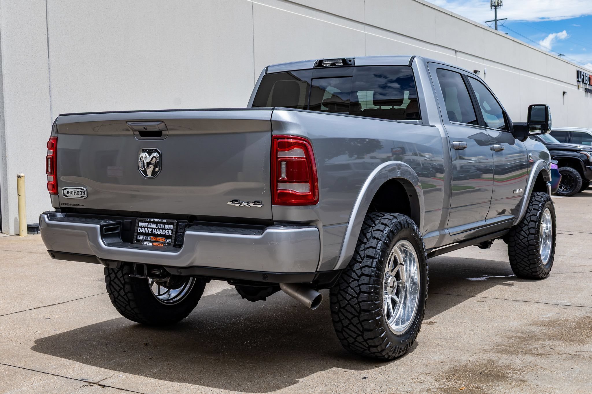 Used 2024 RAM 2500 Limited w/ Towing Technology Group AWD/4WD image 10