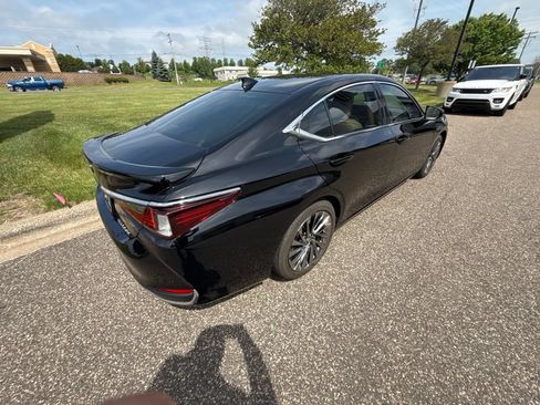 Used 2024 Lexus ES 300h w/ Accessory Package (Z1) FWD image 12