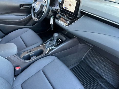 Used 2025 Toyota Corolla LE image 15