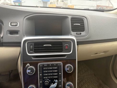 Used 2015 Volvo S60 T5 Premier image 13