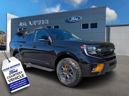 New 2025 Ford Expedition Tremor image 1