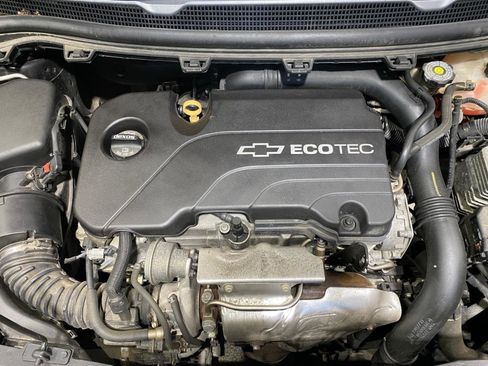 Used 2017 Chevrolet Cruze LT w/ Convenience Package image 21