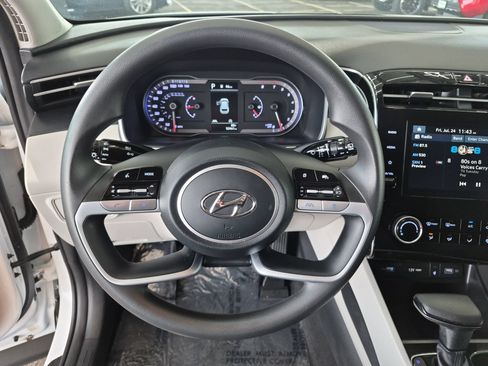 Used 2023 Hyundai Tucson SEL FWD image 11