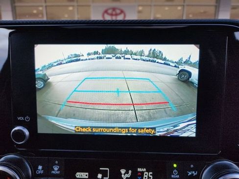 Used 2025 Toyota Highlander XSE image 13