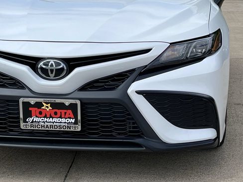 Used 2024 Toyota Camry SE FWD image 8