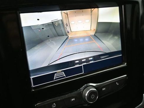 Used 2023 Chevrolet Traverse LT FWD image 34