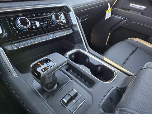 New 2026 GMC Sierra 1500 Denali AWD/4WD image 13