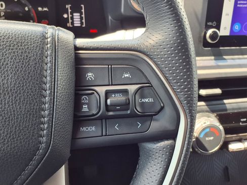 Used 2025 Toyota 4Runner SR5 RWD image 19