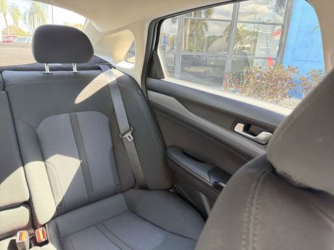 Used 2022 Kia K5 LXS image 15