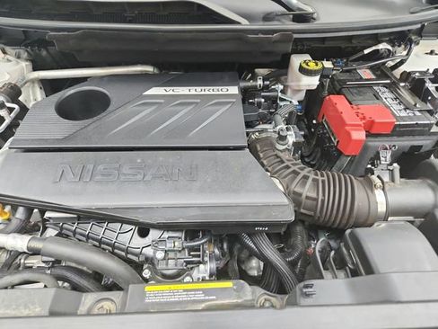 Used 2025 Nissan Rogue SV w/ SV Premium Package FWD image 17