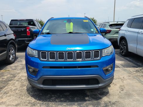 Used 2021 Jeep Compass Latitude w/ Sun and Sound Group FWD image 2