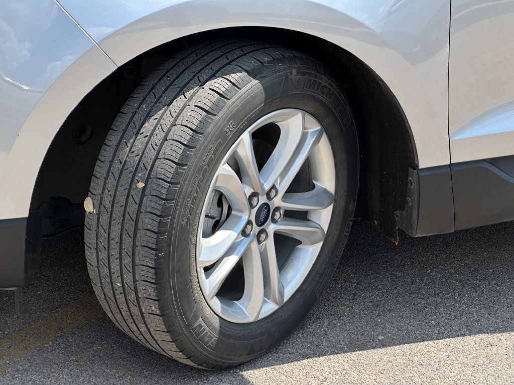 Used 2020 Ford Edge SEL w/ Convenience Package FWD image 10